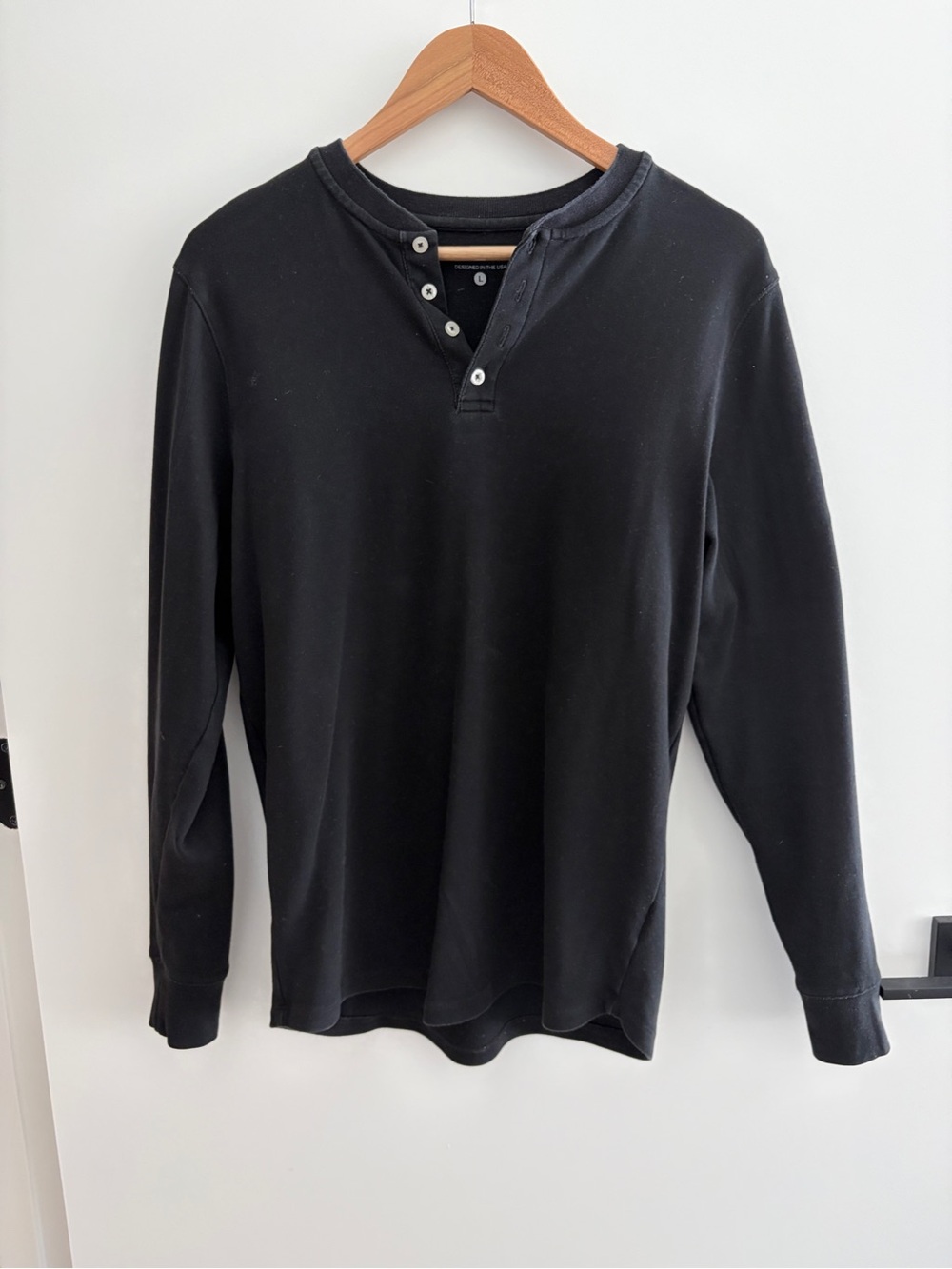 ESNTLS Men's Black Long-Sleeve Henley Shirt - Size Large